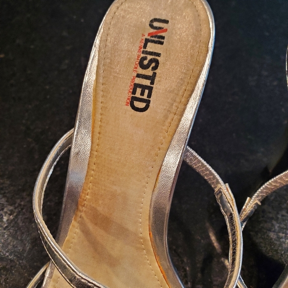 Kenneth Cole Unlisted silver 4 in. Jeweled heels - Picture 3 of 14